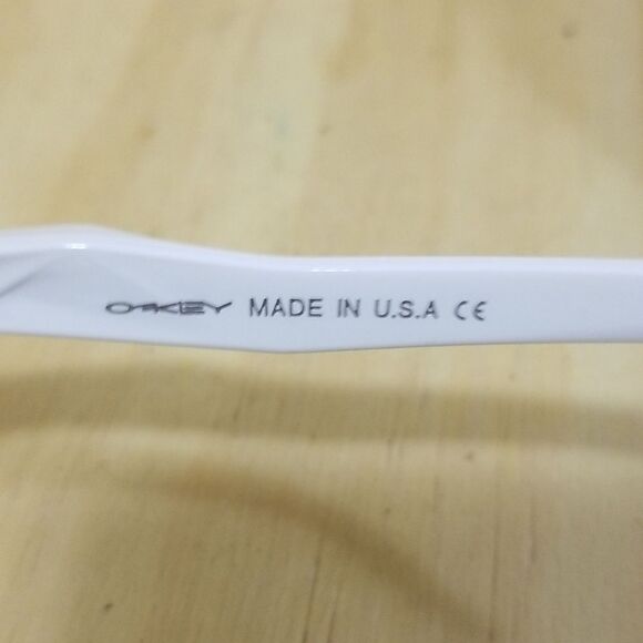 Oakley SUTRO Ti Purple POLARIZED Galaxy Blue SAPPHIRE Sunglasses Patrick Mahomes - Picture 3 of 8